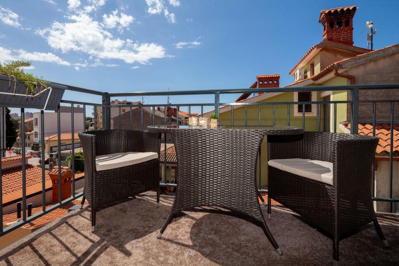 Luxury Apartment With Private Rooftop Terrace Pula Bagian luar foto